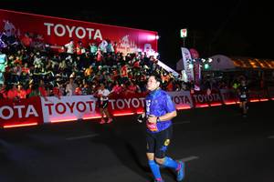 BIB: 21676
                            <button type="button" onclick="openModal(23006164)" class="btn btn-primary btn-sm float-right btn-popup" data-toggle="modal" data-target=".modal-high-quality">
                        <i class="fas fa-shopping-cart"></i> Add to Cart
                    </button>
                                            <button type="button" onclick="isThisMe(23006164, true)" class="btn btn-success btn-sm float-right btn-popup btn-isme hidden" data-toggle="tooltip" data-placement="bottom" title="นี่คือรูปของคุณใช่ไหม คลิกที่นี่เพื่อเอาเข้าอัลบั้ม">
                        <i class="fas fa-plus"></i> Add to album
                    </button>
                    <button type="button" onclick="isThisMe(23006164, false)" class="btn btn-warning btn-sm float-right btn-popup btn-isnotme hidden">
                        <i class="fas fa-ban"></i> Remove from album
                    </button>